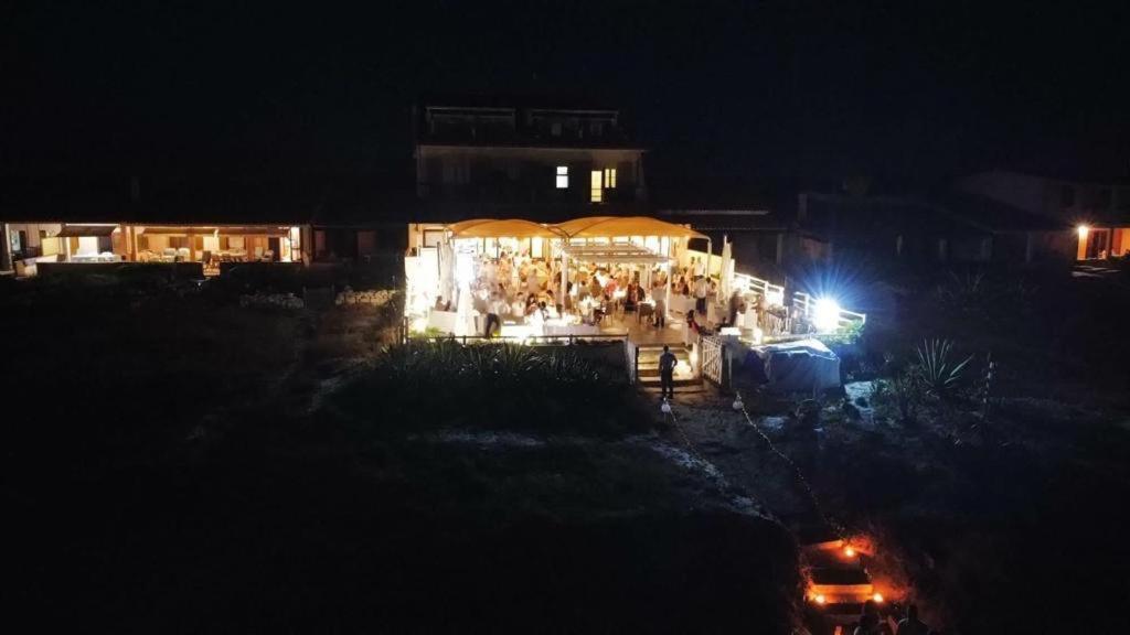 Hotel Maluentu Putzu Idu Luaran gambar