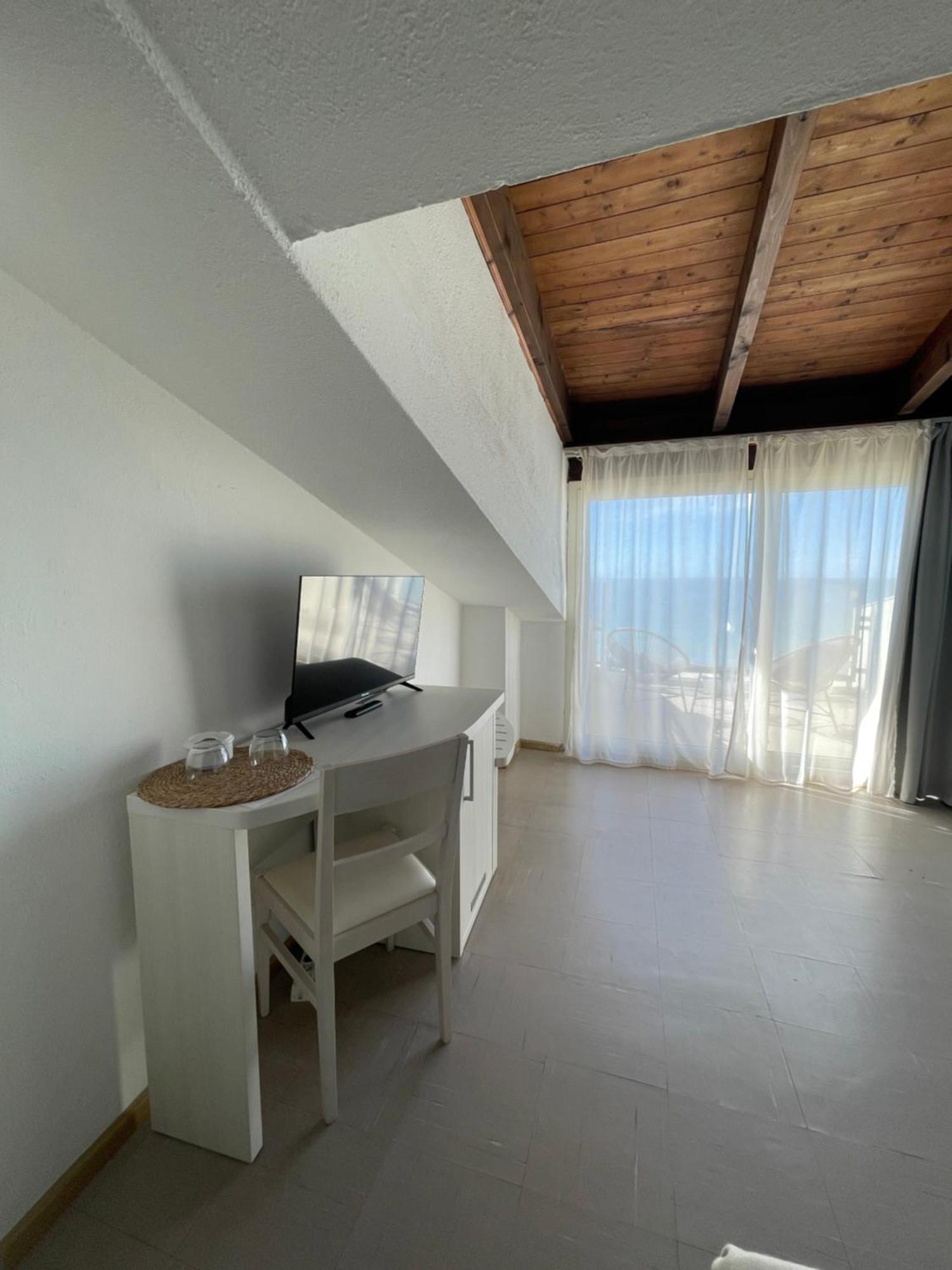 Hotel Maluentu Putzu Idu Luaran gambar